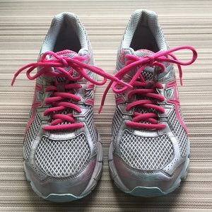 Running shoes